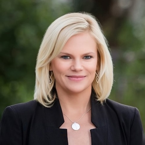 Kiley Flint Headshot