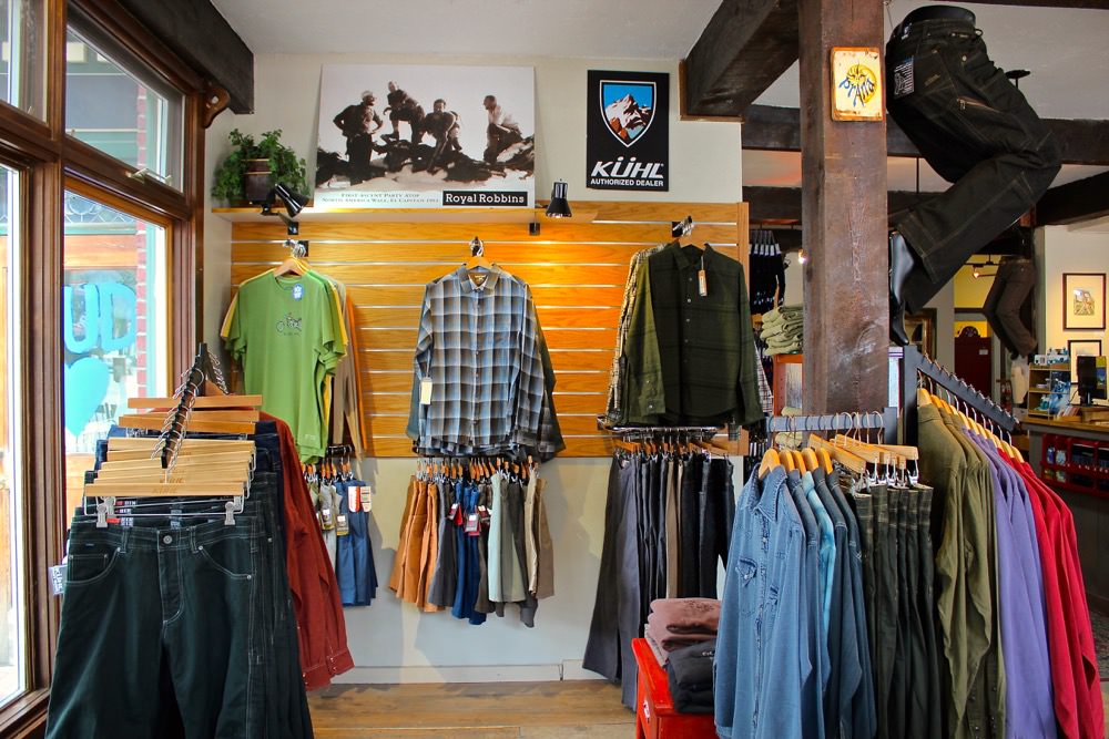 mountain store 3