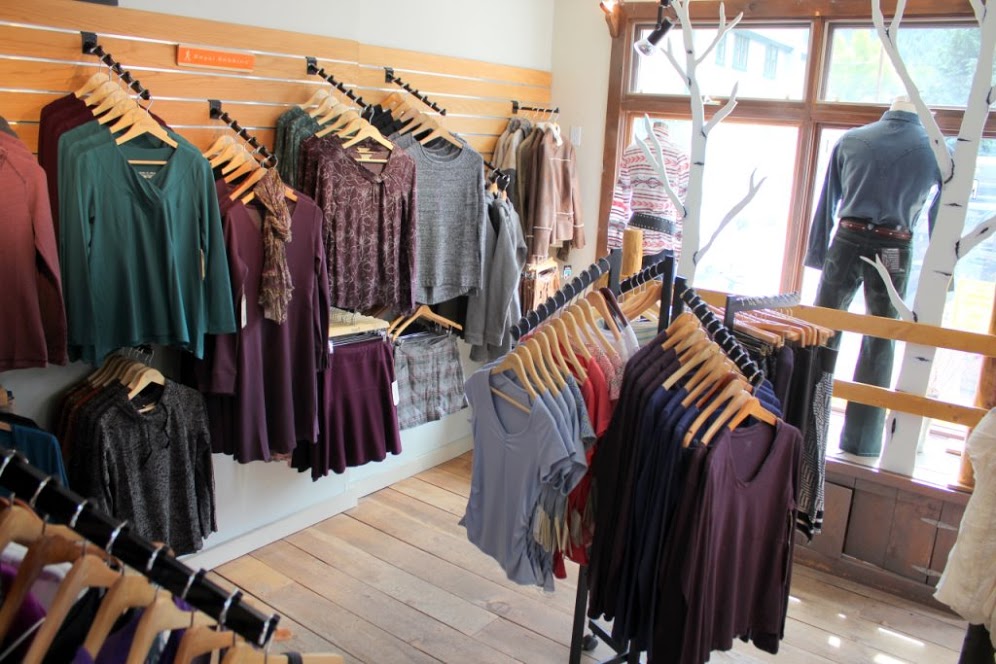 mountain store 4