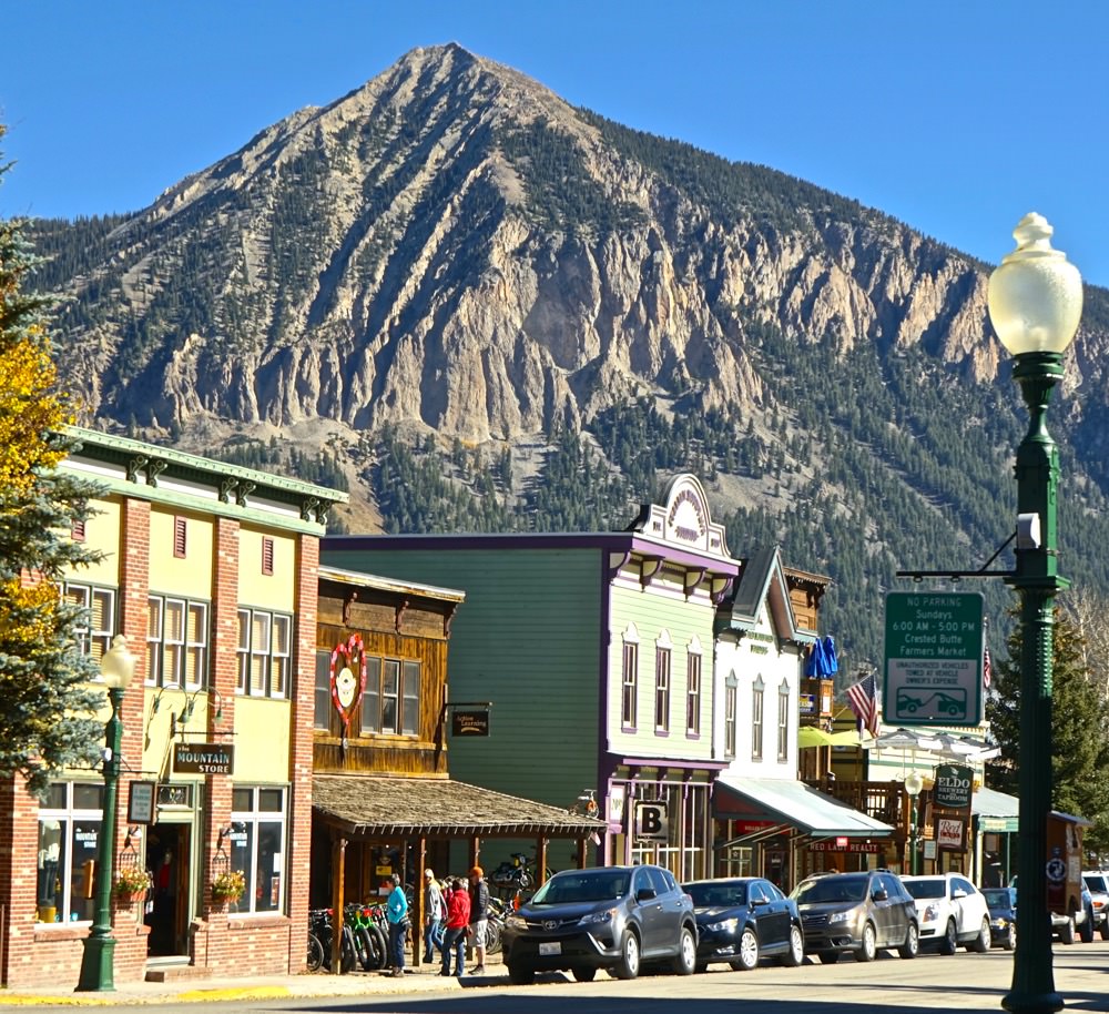 mountain store 6